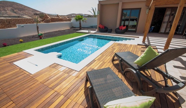 FV4301 Holiday cottage with private pool in Tuineje