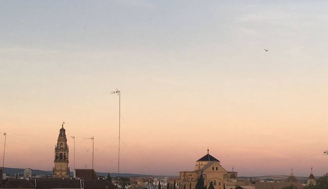 Gran Apartamento Junto a Judería con Impresionantes Vistas y Aparcamiento