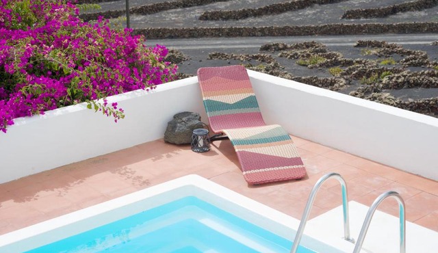 Heated pool, Timanfaya & Ocean views - Private Villa Casa MaVi