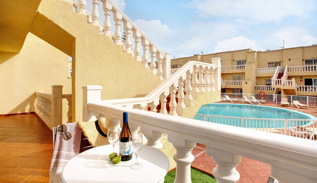 Holiday Apartment 'Liomor Luxury' with Shared Pool, Wi-Fi and Air Conditioning