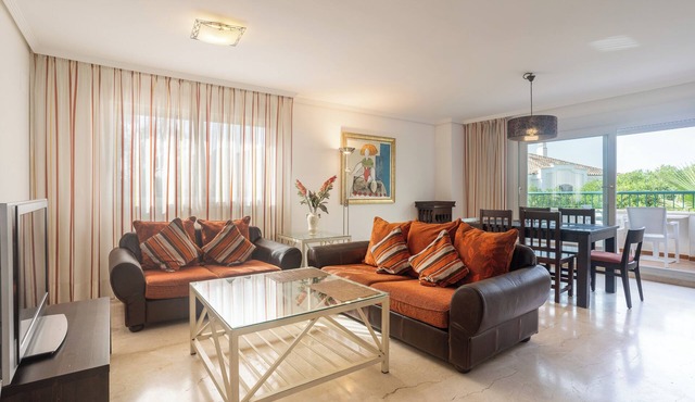 Holiday Apartment Guadalmina Baja with Shared Pool, Terraces & Wi-Fi