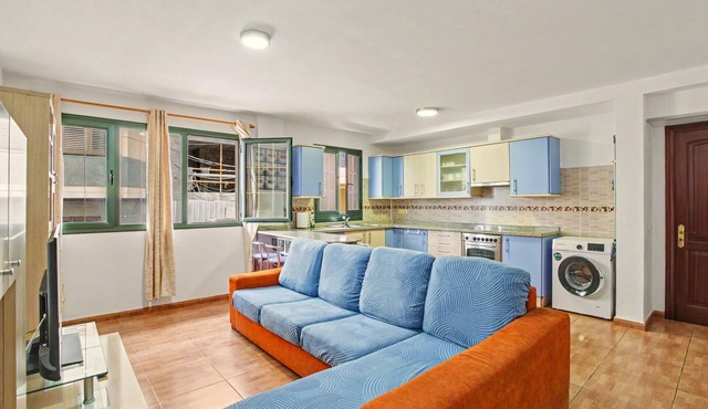 Holiday Apartment 'Risco Verde' in Arinaga with Sea View, Wi-Fi & Airport Transfer