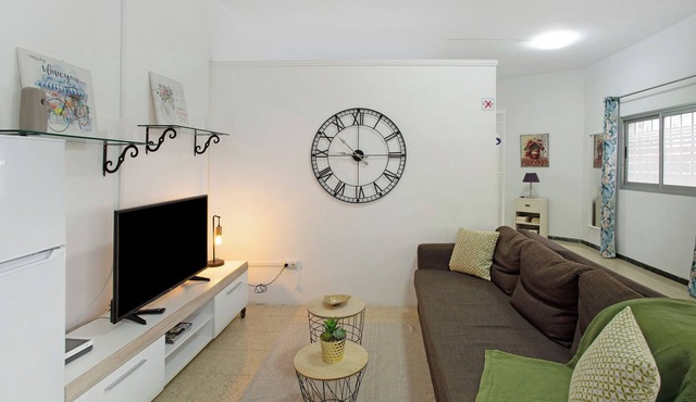 Holiday Apartment "Sarah's Kite 1 Playa Del Burrero" with Sea View, Terrace & Wi-Fi