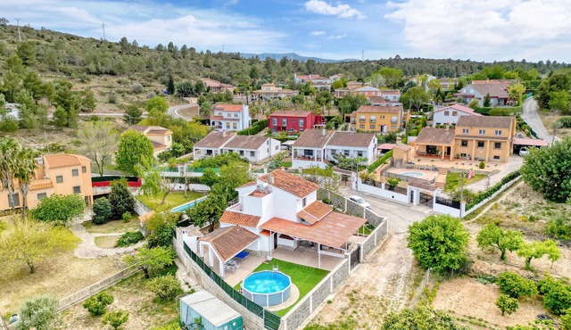 Holiday Apartment 'Violeta' with Mountain View, Wi-Fi and Air Conditioning
