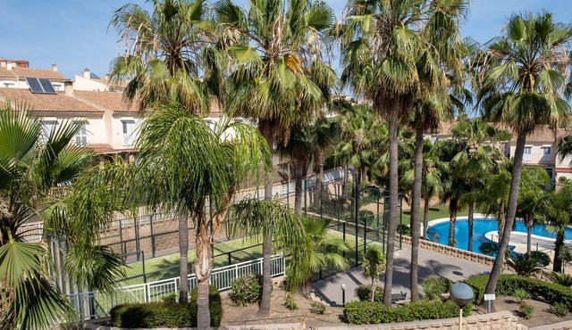 Holiday Home 'Lemon Tree' with Sea View, Wi-Fi and Air Conditioning