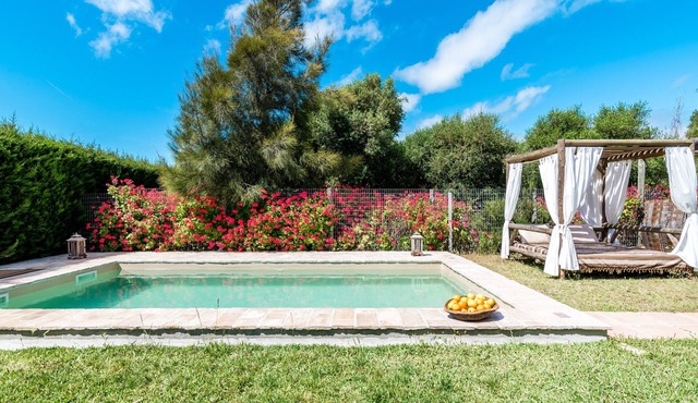 Holiday Home 'El Acebuche' with Private Pool, Terrace & Wi-Fi