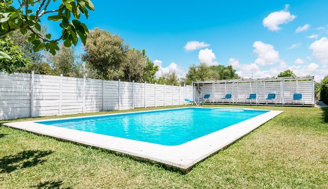 Holiday Home 'El Algarrobo' with Shared Pool, Private Terrace & Wi-Fi