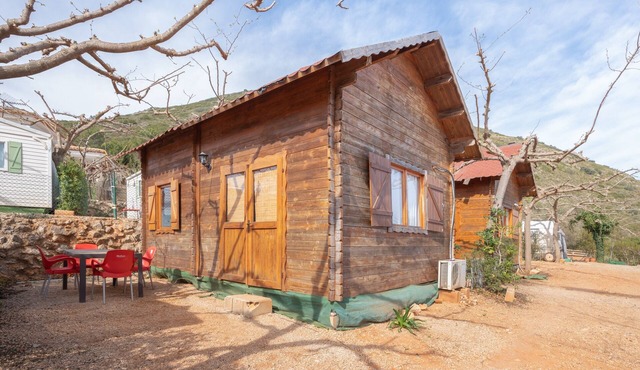 Holiday Home 'Barraca' with Mountain View, Wi-Fi and Air Conditioning
