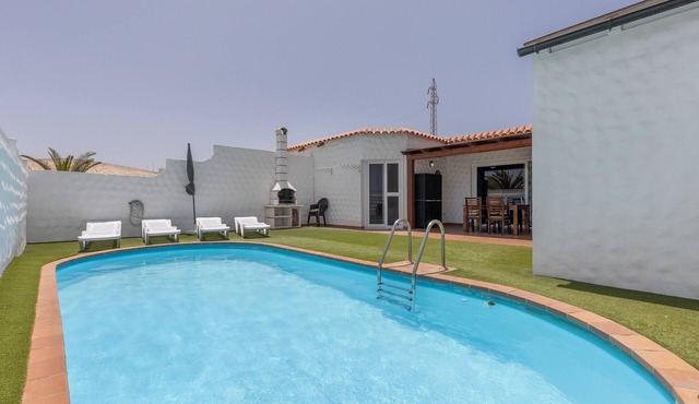 Holiday Home 'Betta' with Private Pool, Garden and Wi-Fi