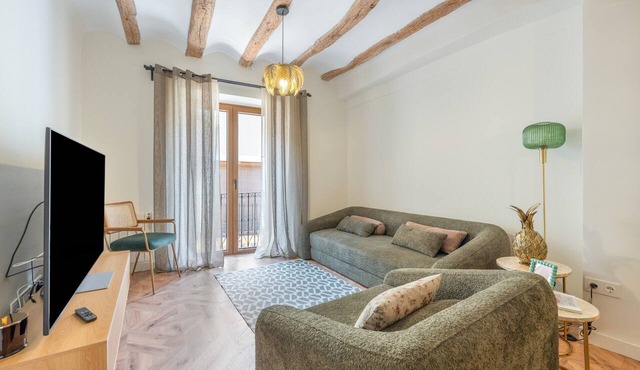 Holiday Home 'Ca La Mala' with Shared Terrace, Balcony and Wi-Fi