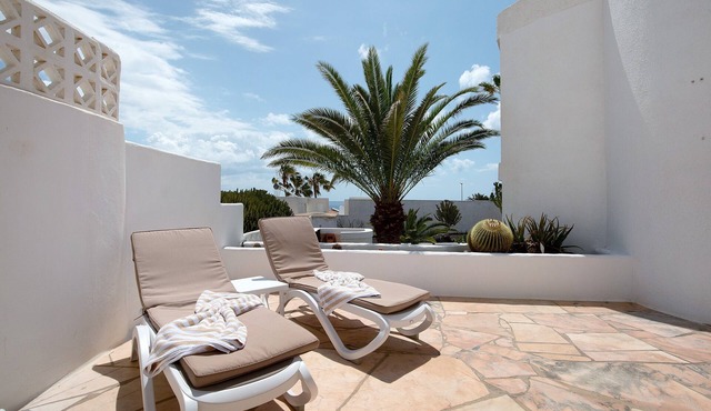 Holiday Home "Casa Campana" with Sea View, Terraces & Wi-Fi