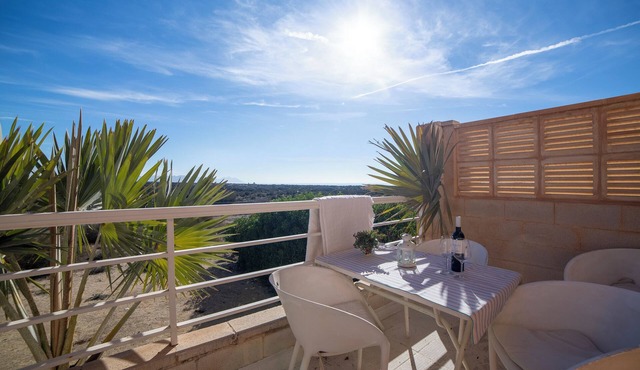 Holiday Home "Casa Minuni" with Sea View, Terrace, Balcony, A/C & Wi-Fi