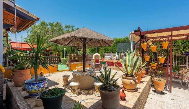Holiday Home "Casa Rural Cactus" with Private Pool & Wi-Fi