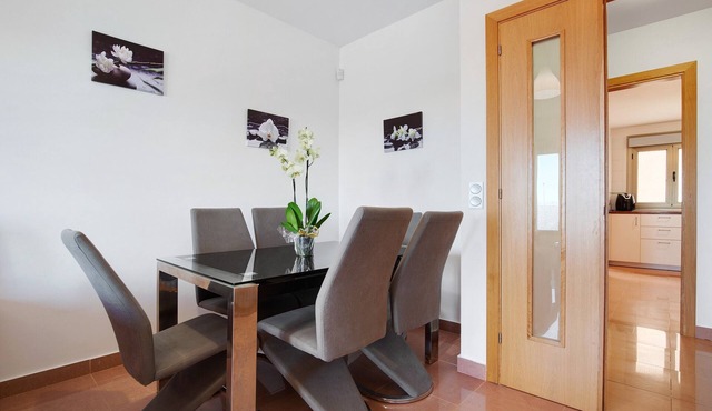 Holiday Home 'Casa Rosi 2' with Sea View and Wi-Fi