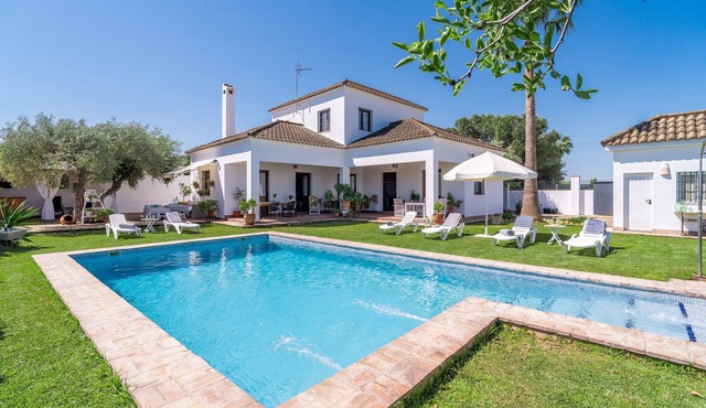 Holiday Home 'Pozo Viejo' with Private Pool, Wi-Fi and Air Conditioning