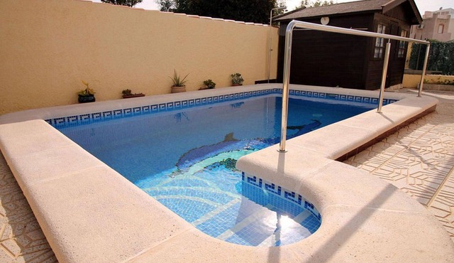 Holiday on the Costa Blanca - Detached house with own private pool