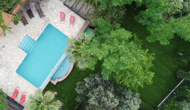 Holiday Villa 'La Jacaranda' with Pool, Terrace & Wi-Fi