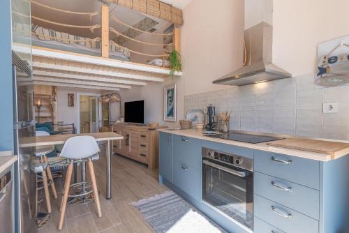 Home2Book El Camarote Seafront Retreat in Arinaga