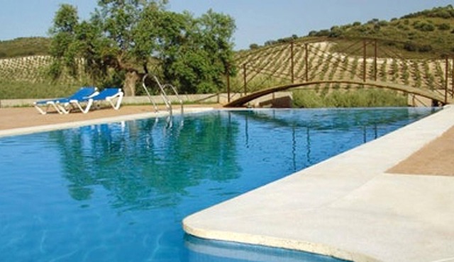 Homerez - Big house for 9 ppl. with shared pool and terrace at Estepa