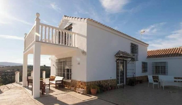Homerez - Elegant Villa in Algar