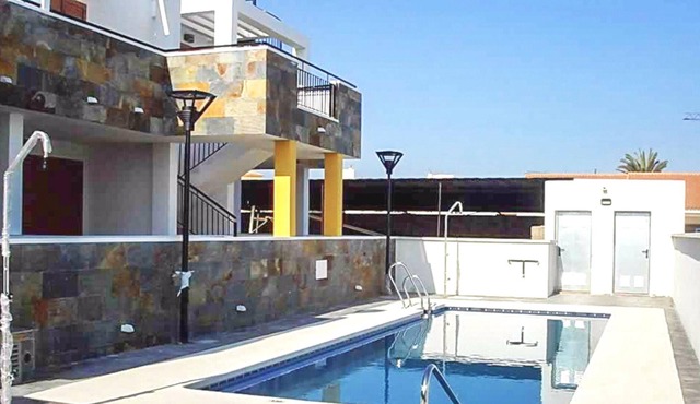 Homerez - Nice appartement 500 m away from the beach for 4 ppl. with shared pool