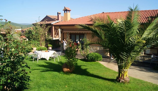 Homerez - Nice house for 6 ppl. with terrace at Sotoserrano