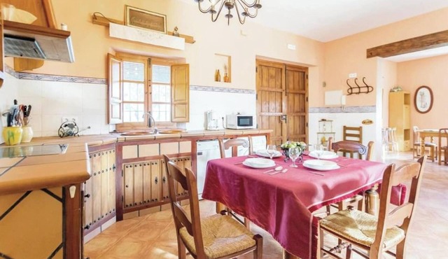 Homerez - Spacious Villa in Antequera with Private Pool in Antequera