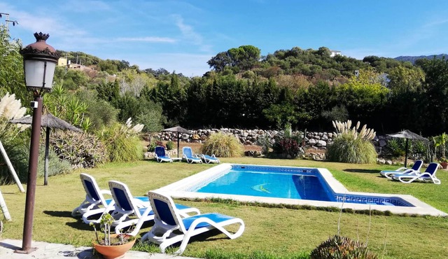 Homerez - Villa for 16 ppl. with swimming-pool, garden and terrace at Ubrique
