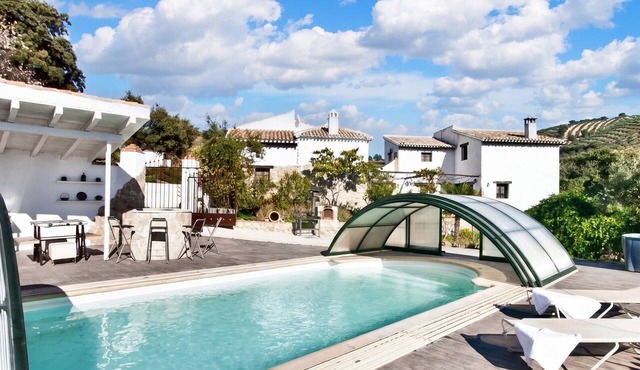 Homerez - Villa in Granada