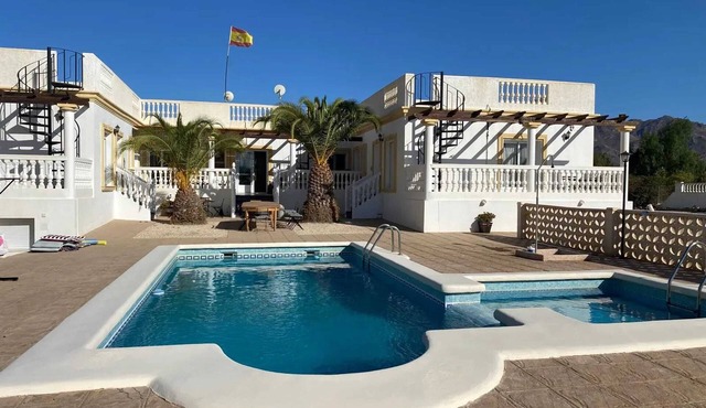 Homerez - Villa with Private Pool in Turre - 275 m²