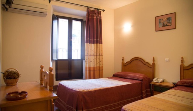 Hostal Hueso