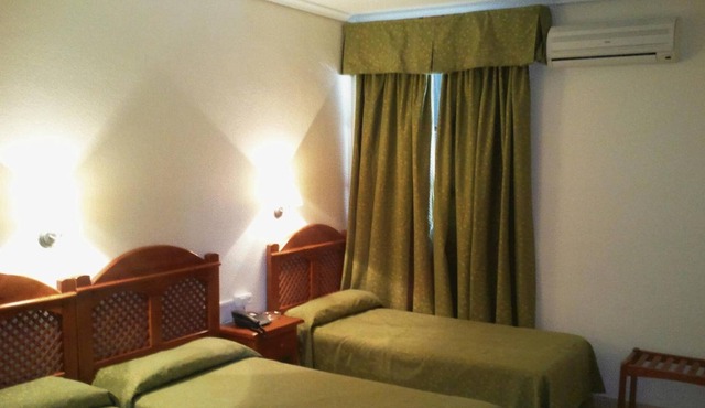 Hotel Castillo De Montemayor