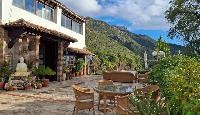 Hotel Los Jarales
