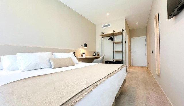 HQ Arena Hotel