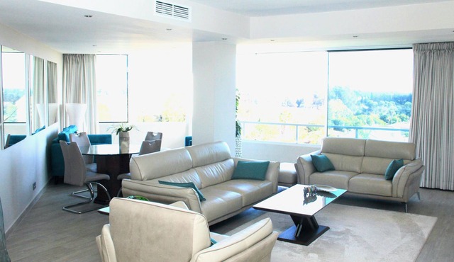 Impeccable 2-Bed Apartment in Marbella