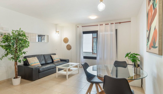 Incredible Apartment in the Heart of Arrecife with Private Parking