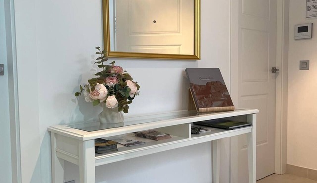 "JULIA GEMELLA ACCI" Vacation Rentals. Space and tranquility right in the heart of the city.