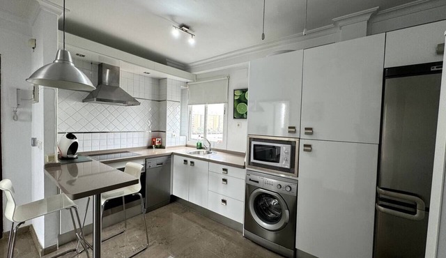 K.C 727 - Apartment near the train station great location