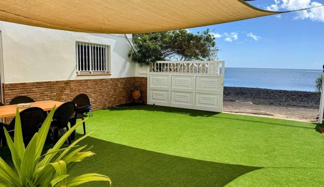 La Lajita Beach House Apartment: Sea View, Private Terrace & Wi-Fi
