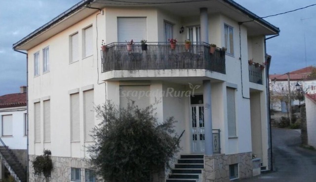 * La Rambla rural accommodation *