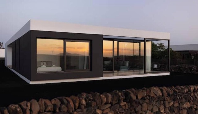Lajares Volcanovilla. New, designer, minimalist with panoramic views.