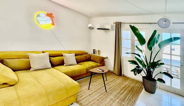 Le Family Palms · Eco-Boho Patio & BBQ by Bayside