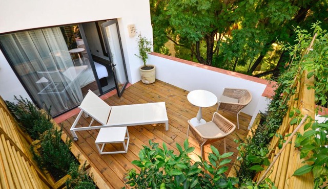 Legado Alcazar Hotel