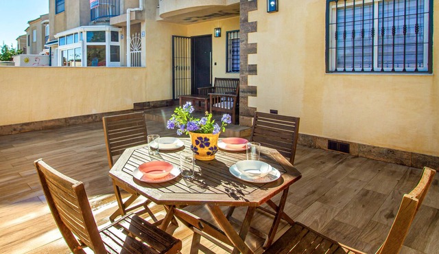 Look forward to a relaxing holiday in this holiday home with sun terrace!
