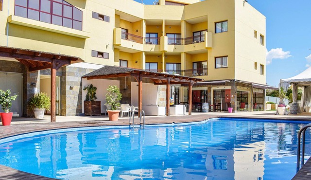 "Look forward to a wonderful vacation in this attractive vacation apartment by the sea.