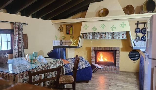 Lovely Apartment in Iznájar with Private Parking