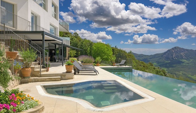 Luxurious, Private Villa in Gaucin with Breathtaking Views to Morocco