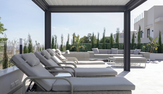 Luxurious Villa Reina Helena with private pool!