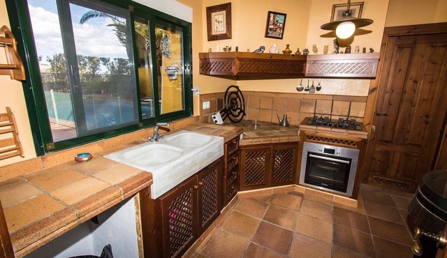 Luxurious villa with all services in Sea and Mountain