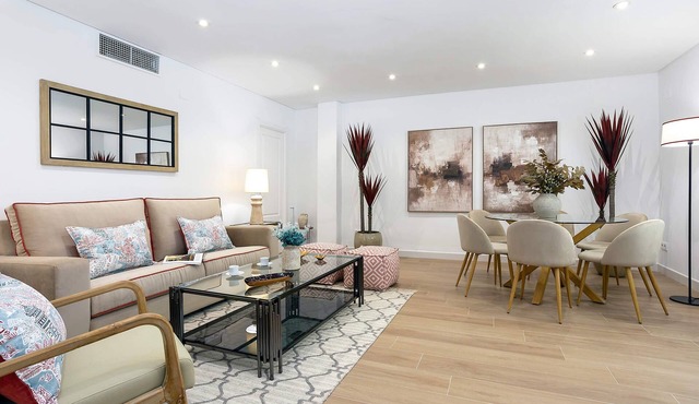 Luxury Apartment in Cordoba Center. Plaza Doblas